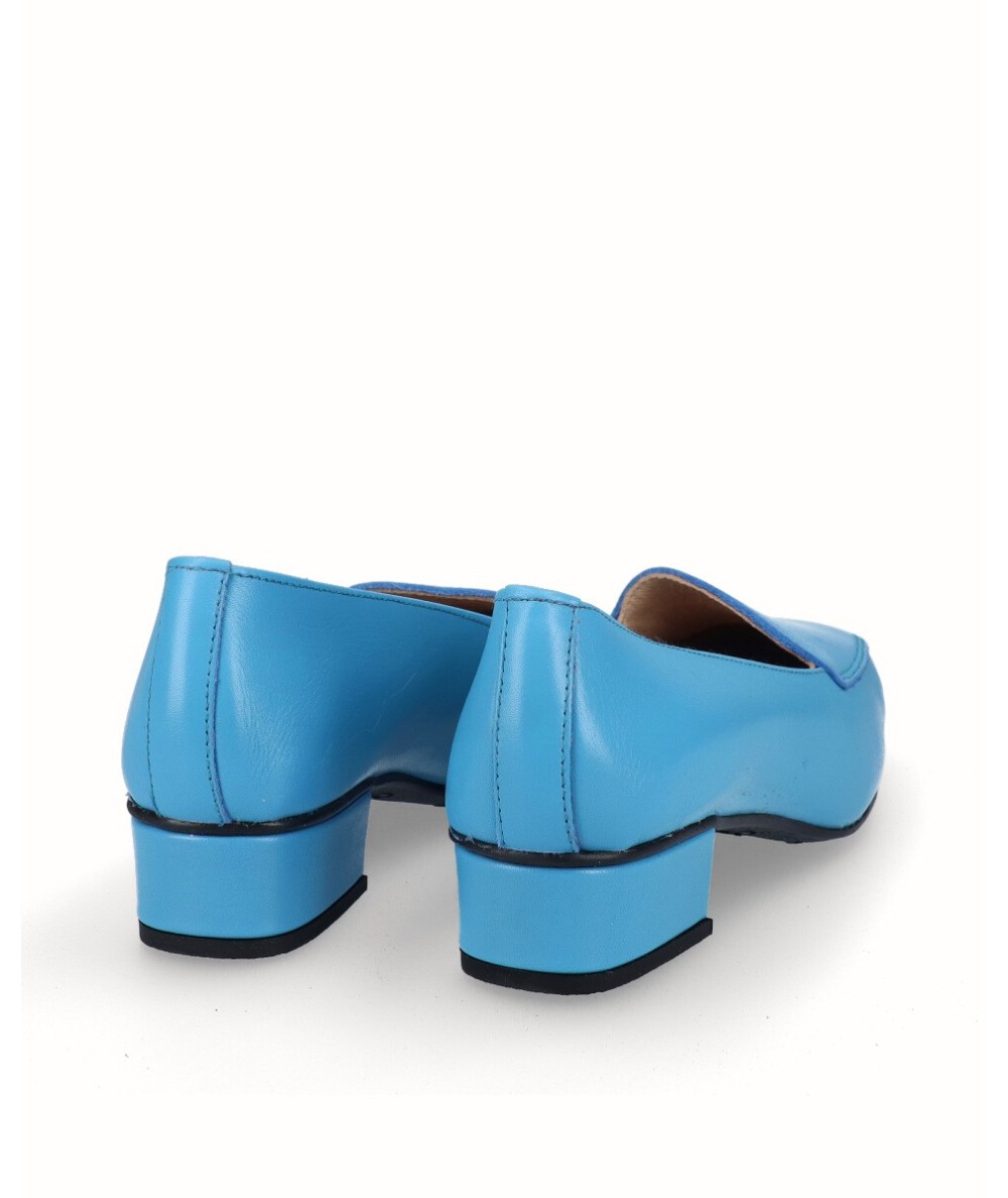 Zapato mocasín tacón piel azul