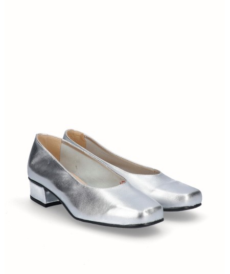 Silver leather high heel shoe
