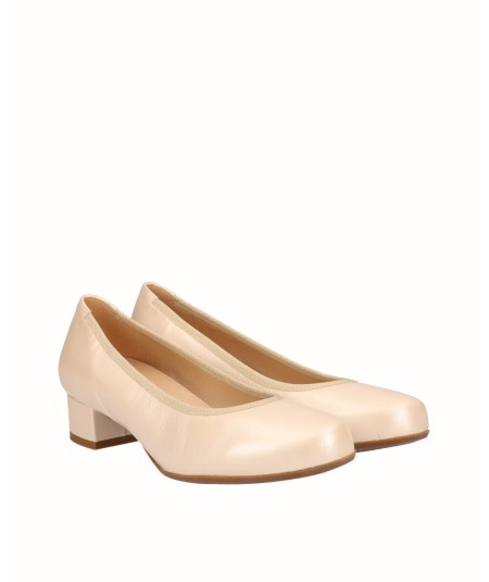 Gold pearl leather high-heeled shoe