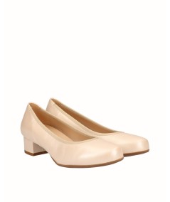 Gold pearl leather high-heeled shoe
