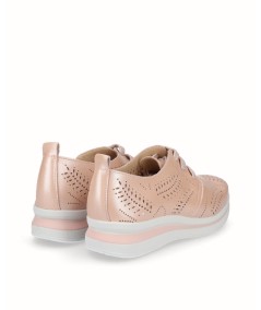 Pink pearly leather sports shoe