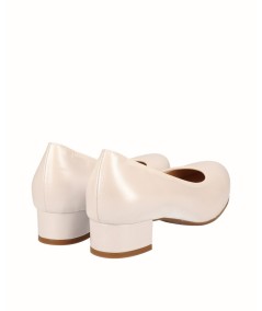 White pearly leather high-heeled shoe