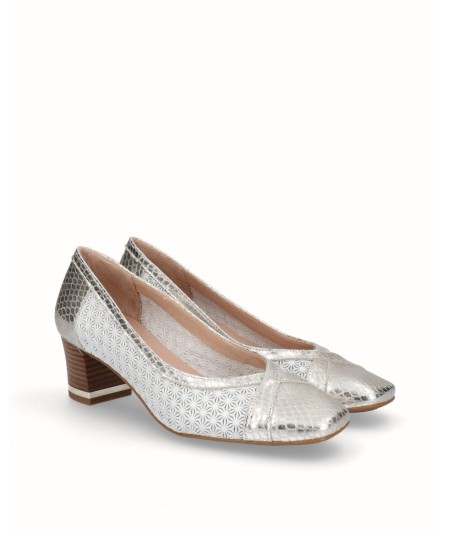 White silver fantasy pearly leather high heel pump