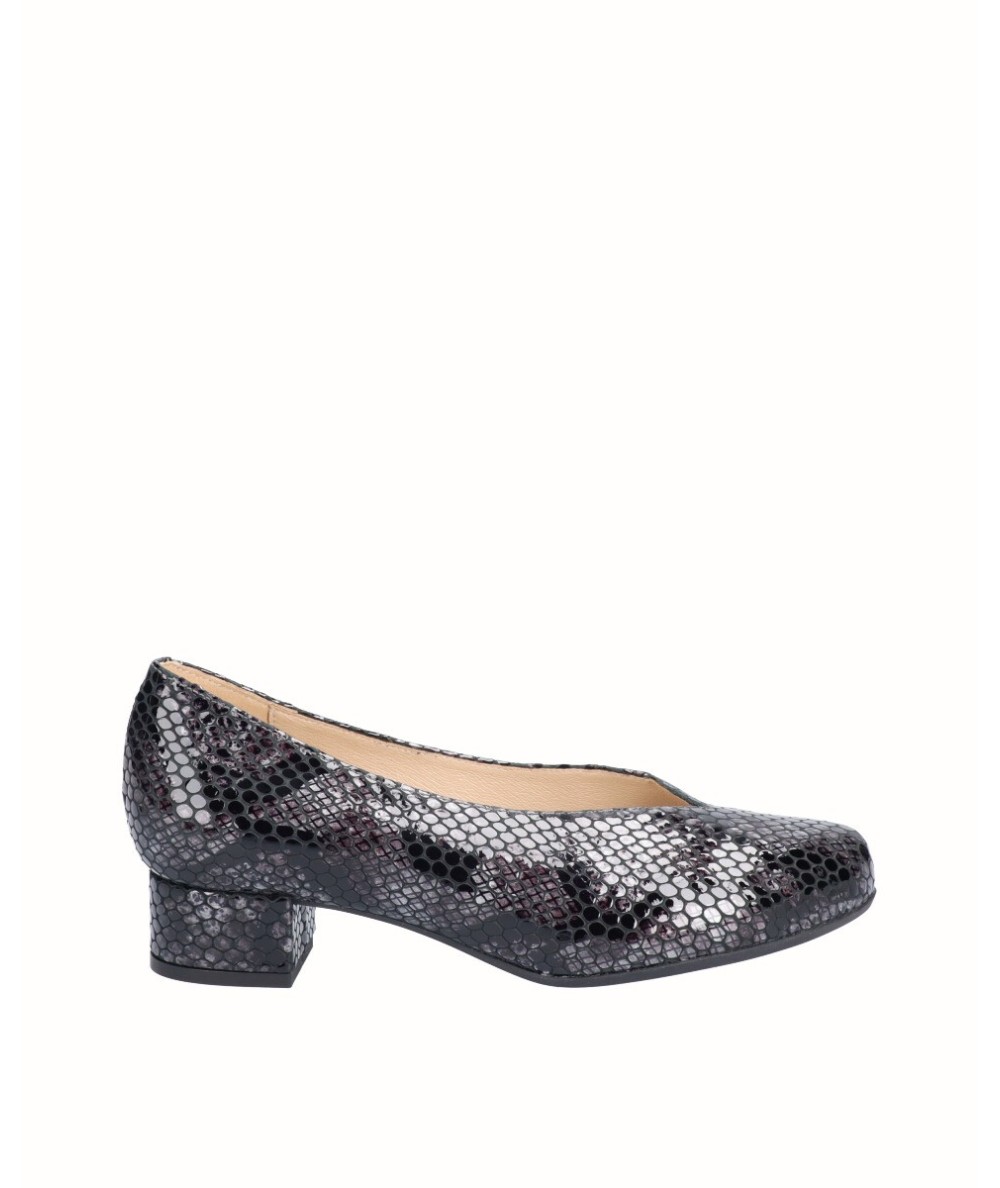 Gray snake engraved patent leather high heel lounge shoe