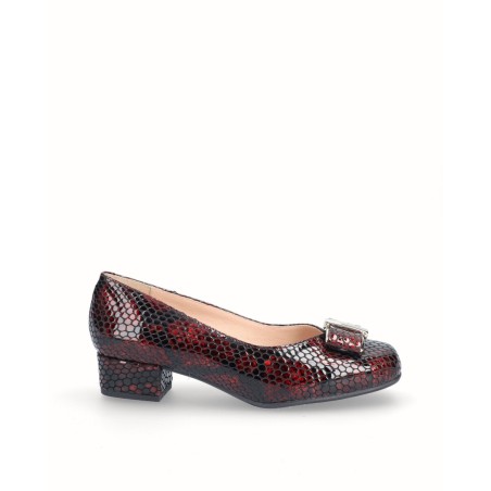 Burgundy snake engraved patent leather ballerina shoe