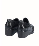 Black leather wedge sports shoe