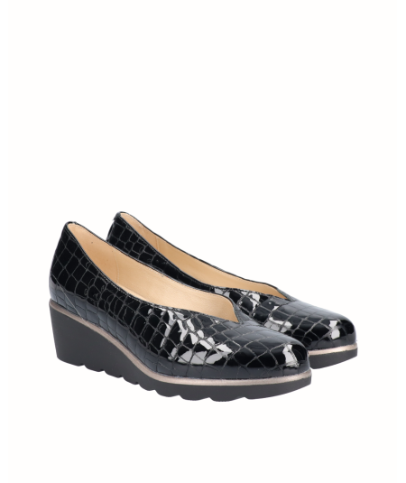 Black snake engraved patent leather wedge shoe