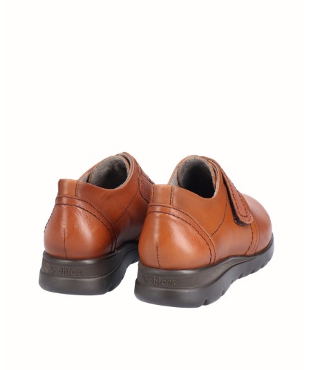Flat leather leather sports shoe with velcro closure