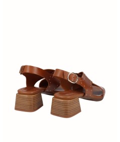 Leather leather heeled sandal with studs