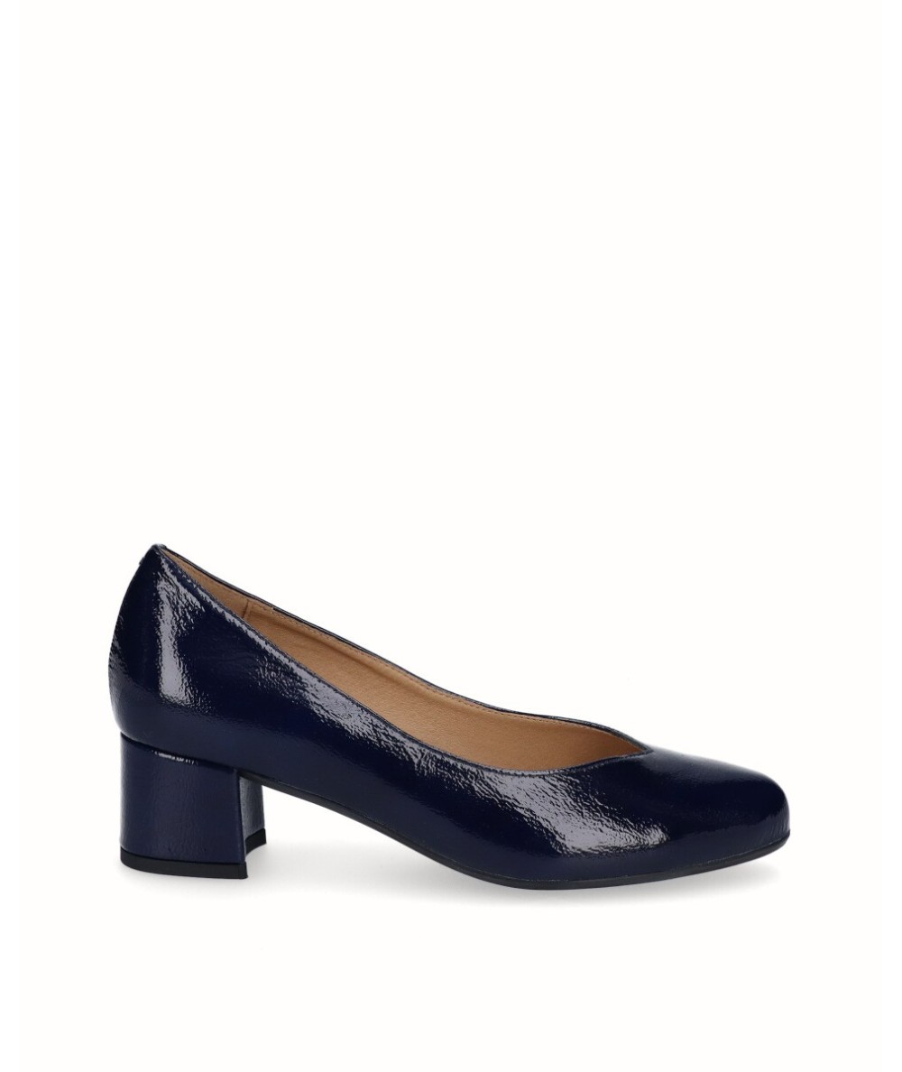 Navy patent leather high-heeled shoe