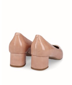 Pink patent leather high-heeled shoe