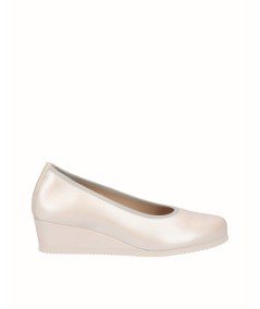 Zapato salón cuña planta extraíble piel beig