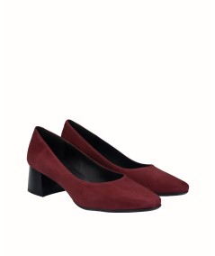 Burgundy suede leather heeled shoe