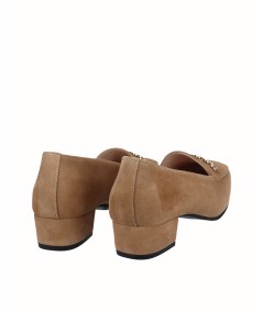 Zapato tacón mocasín ante camel