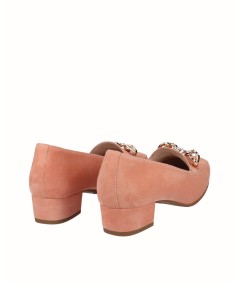 Pink suede leather moccasin heeled shoe