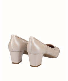 Beige pearly leather high-heeled lounge shoe