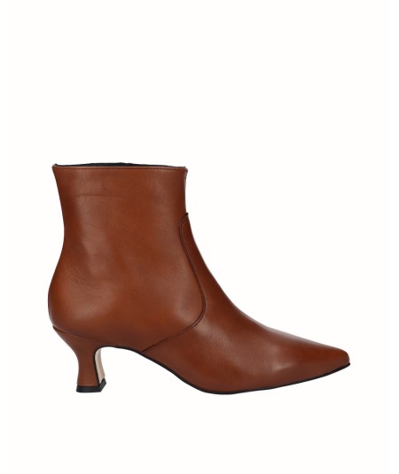 Smooth leather heeled ankle...