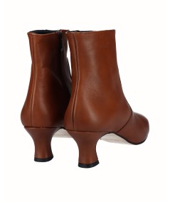 Smooth leather heeled ankle boot