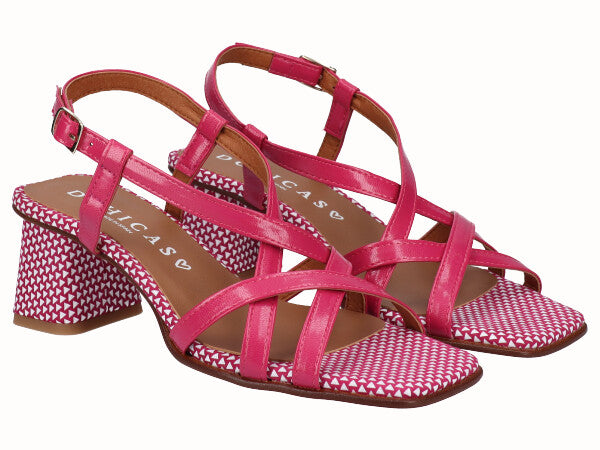 3880 Piramide Fuxia_2.jpg