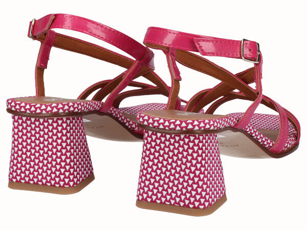 3880 Piramide Fuxia_3.jpg