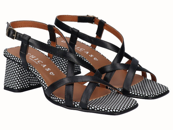 3880 Piramide Negro_2.jpg